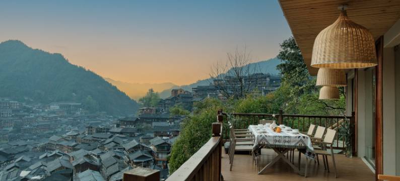 有星光·裸隐悬崖度假民宿(西江千户苗寨店)图片