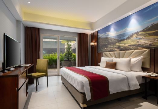 D'Primahotel Kualanamu Medan Formerly Prime Plaza HotelHotel Overview