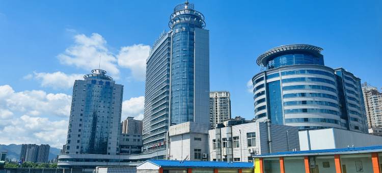 阳春三月宾馆(十堰人民医院五堰商场店)图片