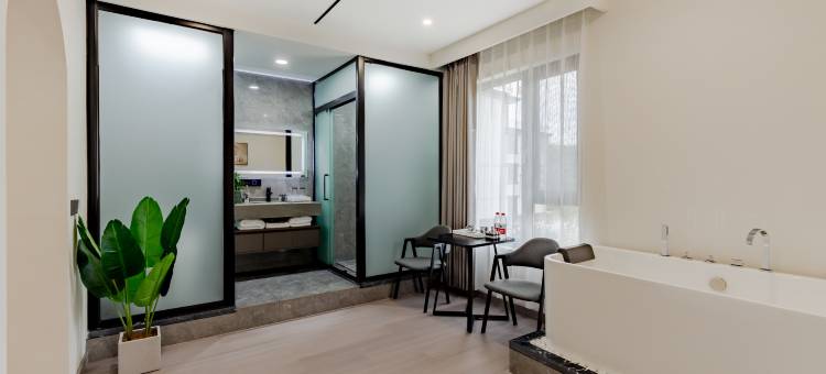 微澜间民宿(月亮湾风景区店)图片