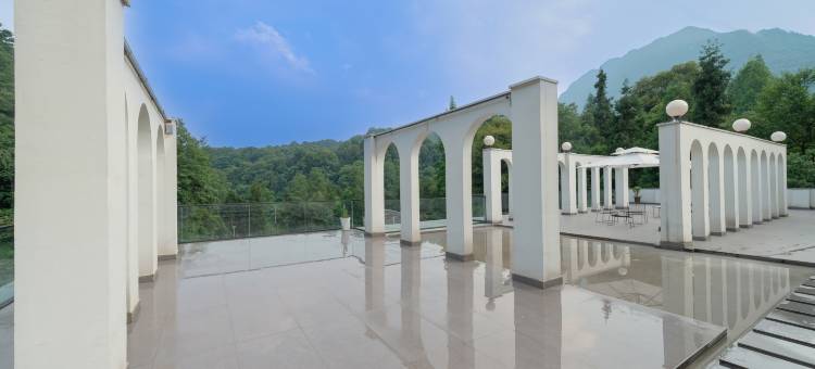 碧峰峡揽山设计师民宿图片