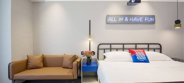 轻BOX电竞酒店(长沙县永旺梦乐城店)图片