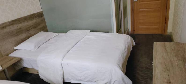 蜗居客栈(安阳火车站店)图片