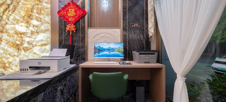 楚雄希克酒店(彝人古镇店)图片