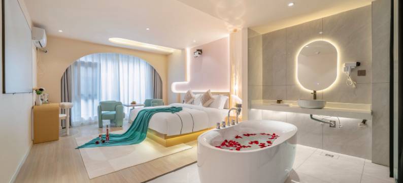 楚雄梦菲斯艺宿酒店(彝人古镇店)图片