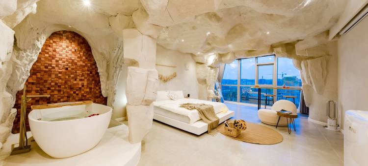 花容设计师酒店(昆明南站七彩云南第壹城店)图片