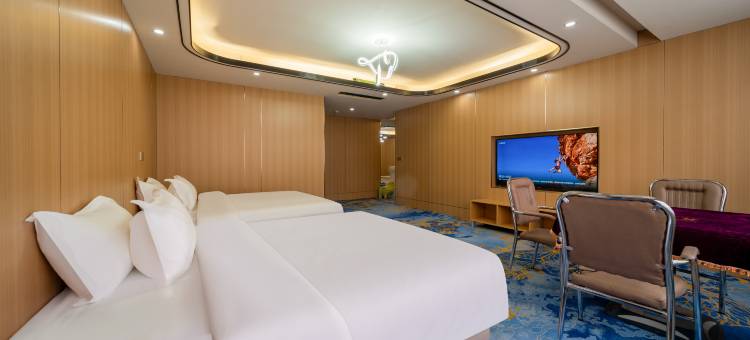 KMF影宿酒店(花溪大道皂角井地铁站店)图片