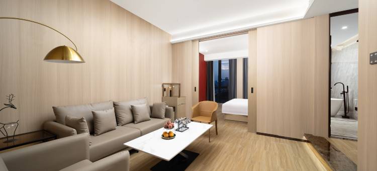 卡尔顿·Carlton｜空中溯野酒店(贵阳观山湖高铁北站店)图片