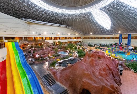 Crowne Plaza Qingdao Ocean Spring Resort Hotel Overview