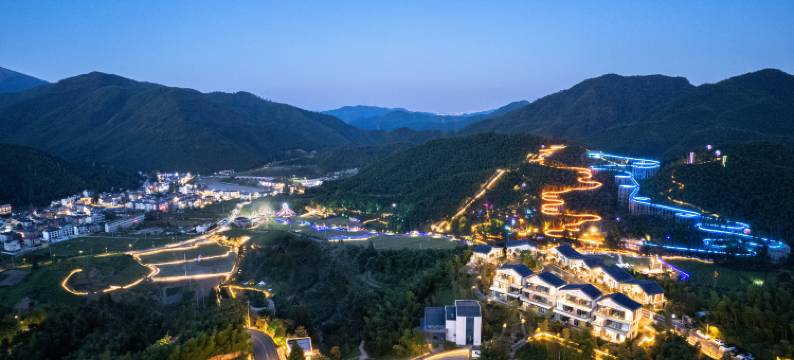 云逸之野·日出 团建度假公寓 (云上草原度假村店)图片