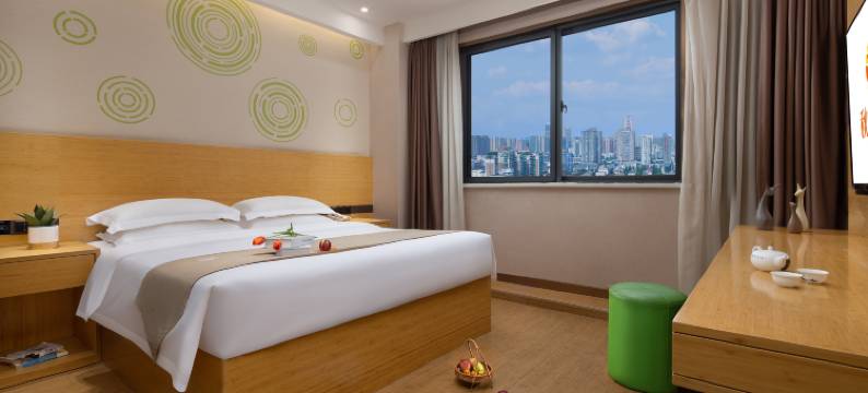 越家秋途酒店(象湖南大一附院店)图片