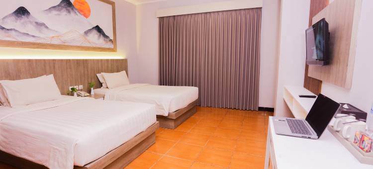 前一号香港度假村三宝垄(Front One HK Resort Simpang Lima Semarang)图片