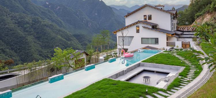 南溪·春风十里荒野度假酒店(神农架木鱼店)图片