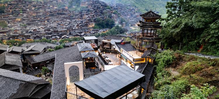苗镜隐山别院(西江千户苗寨观景台店)图片