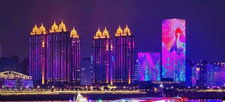忆江南江景酒店(武汉绿地国际金融城武昌万象城店)图片