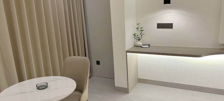 艺朵酒店(南腊河星光夜市店)图片