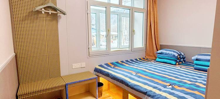 雪谷·瑞雪Snow·冬月绘漫旅行美宿(雪谷风景区店)图片