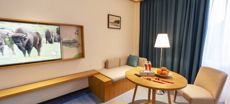 红叶大酒店(南宁华侨城大帽天街店)图片