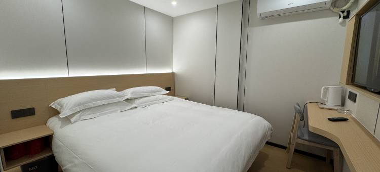 布丁严选酒店(十全街望星桥苏大地铁站店)图片