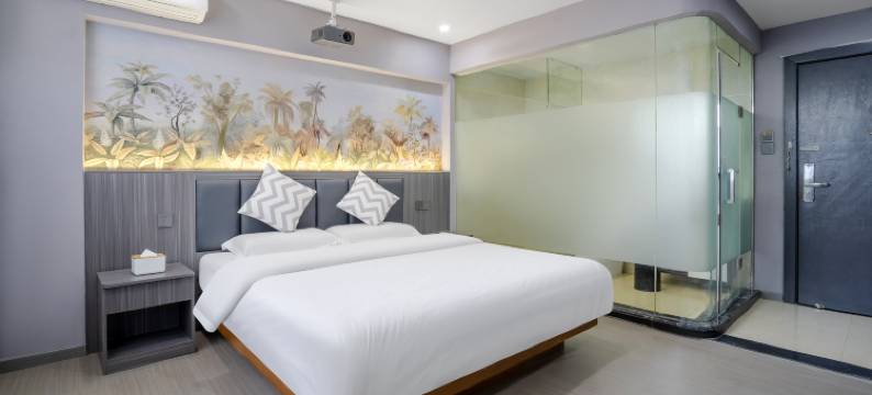 昆明春尚酒店(同德广场小菜园地铁站店)图片