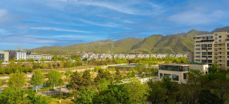 太白山云鼎悠山私汤叠宿图片