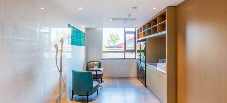 白玉兰酒店(石家庄白求恩国际和平医院五十四所生活区店)图片