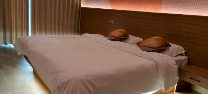 旭航影音酒店(德州学院店)图片