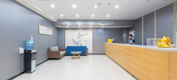 小鹿辰客酒店(广州鹤洞地铁站店)图片