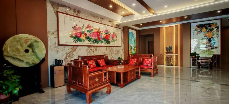 佟佳江畔酒店(欧亚万达广场店)图片