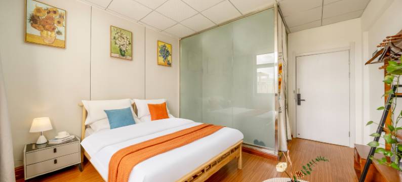 水禾居民宿(贵阳市黔灵山公园延安西路地铁站店)图片