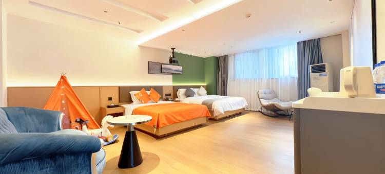 四季影院酒店(南昌八一广场火车站店)图片