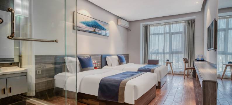 蓝调精品酒店(潍坊火车站泰华城店)图片