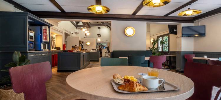 民宿酒店尼奥尔南威尼斯绿地(B&B Hotel Niort Sud Venise Verte)图片