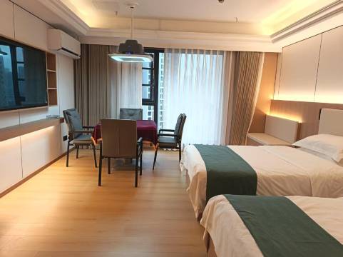 森昊商务酒店(重庆北站龙头寺公园地铁站店)