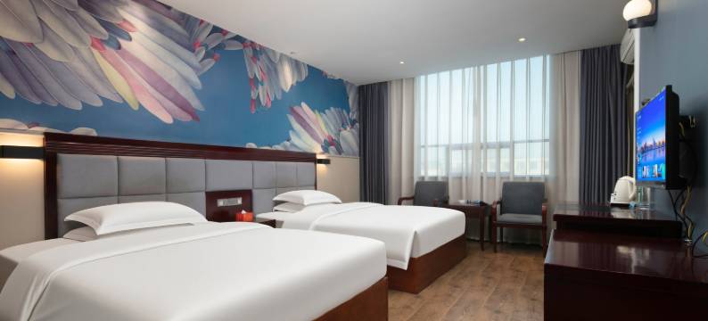 皮皮华府酒店(嘉禾县神农步行街人民医院店)图片