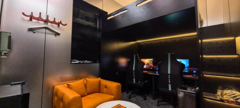 骏龙臻品电竞酒店(人民西路店)图片