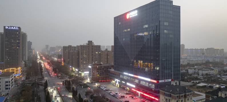 漫步云端电竞酒店(商丘万达店)图片