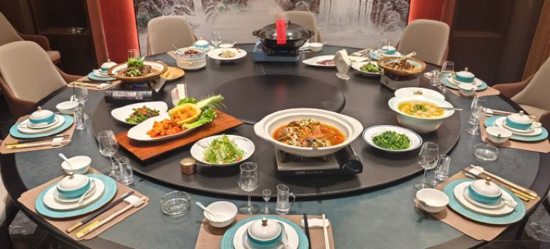 山里郎国际大酒店图片