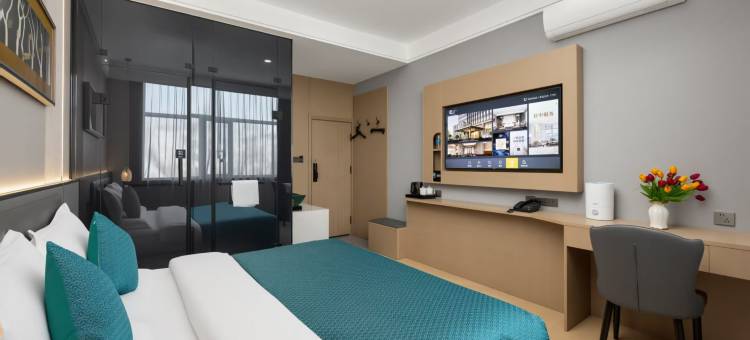 艺龙万国酒店(张掖西站钟鼓楼店)图片