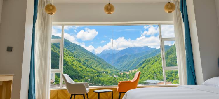 南晞小筑·富氧观山景·避暑度假美宿(官鹅沟大景区店)图片