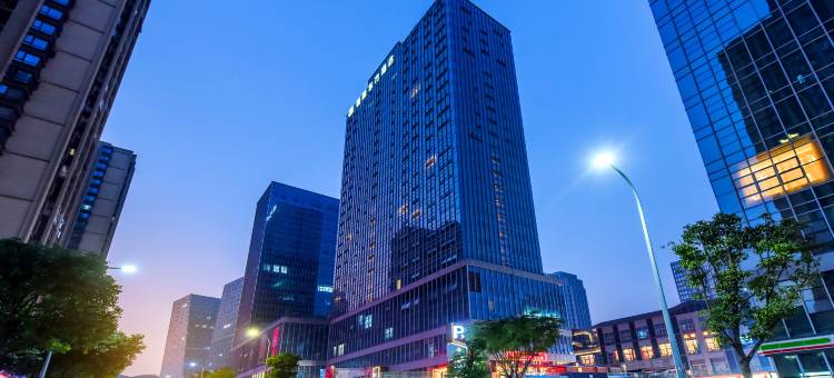 格林东方酒店(重庆江北国际机场鹿山地铁站店)图片