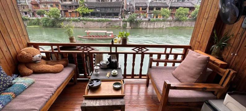 古童临江客栈(凤凰虹桥店)图片