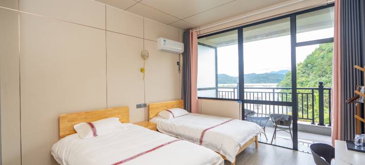 桐庐天溪湖渡船埠头民宿图片