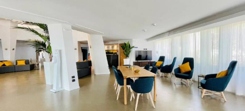 法拉吉奥尼大酒店(Grand Hotel Faraglioni)图片