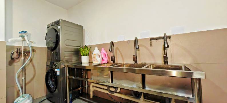 杭州日畔微客酒店(新天地店)图片