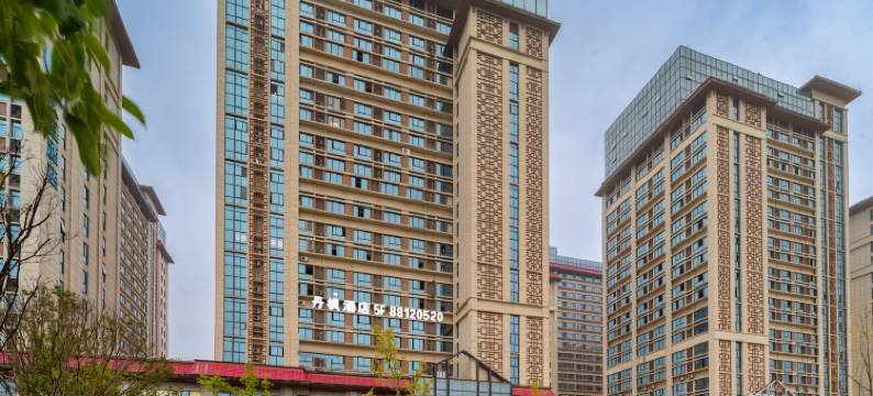 丹枫酒店(花溪大学城群升大智汇店)图片