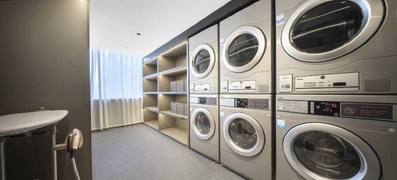 成都宽窄巷子抚琴地铁站轻居酒店图片