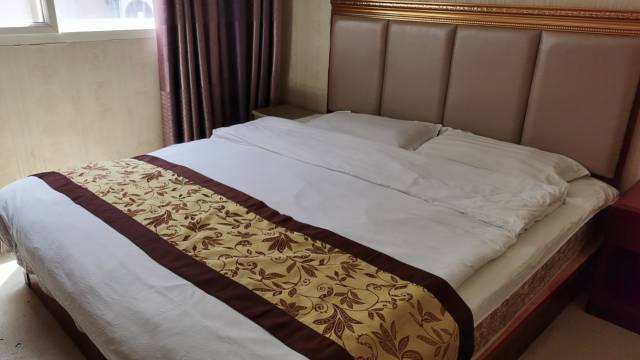 西安三月酒店(何家营地铁站店)