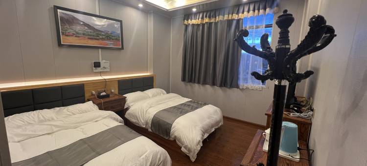 岗巴高原富氧酒店图片