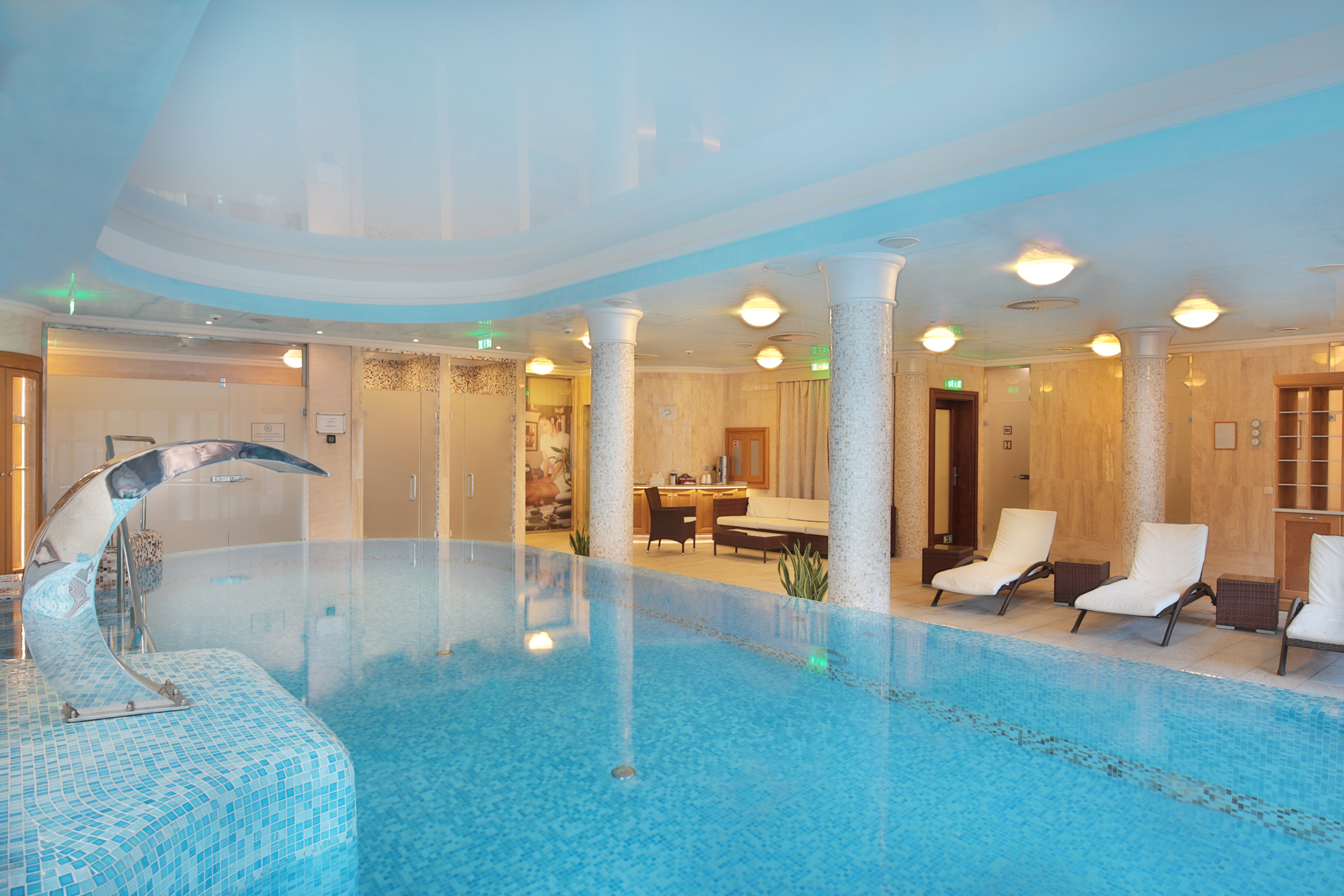 Retro Riverside Wellness Resort Over view